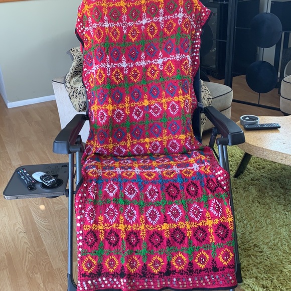 Hand embroidered shawl or wrap, x-large, NEW! - Picture 9 of 9